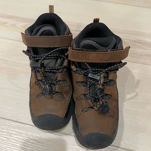 Little Kids’ Keen waterproof boots - a few months old